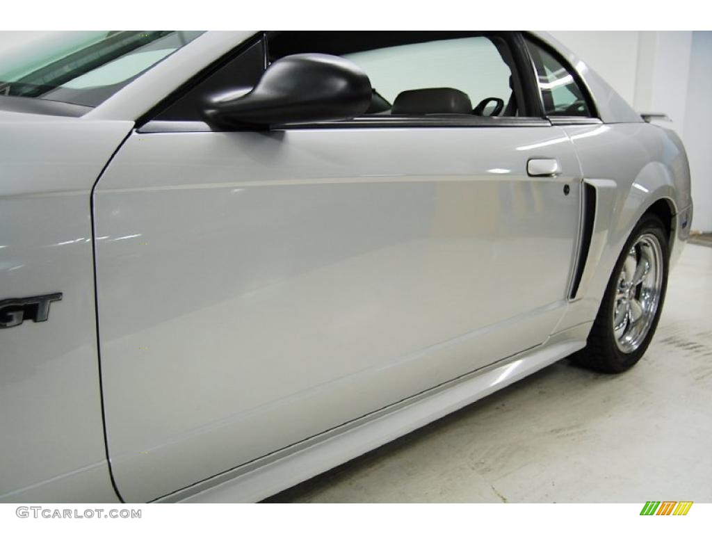 2003 Mustang GT Coupe - Silver Metallic / Medium Graphite photo #11