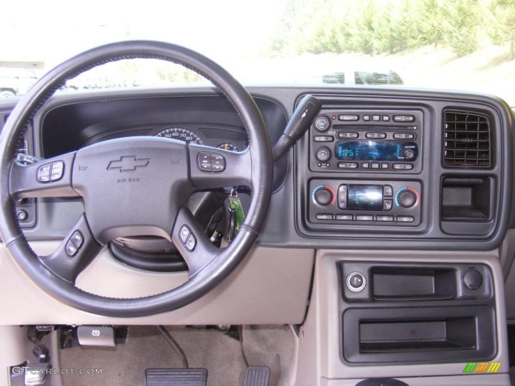 2004 Tahoe Z71 4x4 - Summit White / Gray/Dark Charcoal photo #17