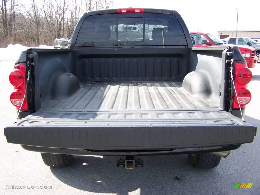 2008 Ram 1500 SLT Quad Cab 4x4 - Brilliant Black Crystal Pearl / Medium Slate Gray photo #4