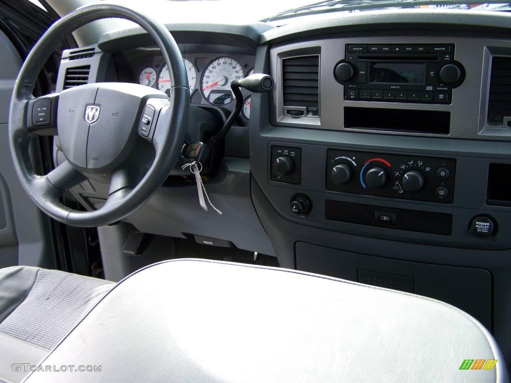 2008 Ram 1500 SLT Quad Cab 4x4 - Brilliant Black Crystal Pearl / Medium Slate Gray photo #12