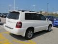 Super White - Highlander V6 4WD Photo No. 7