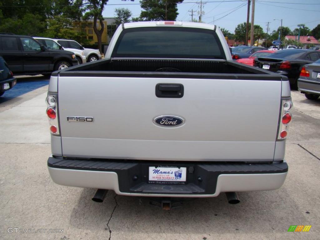 2005 F150 XL Regular Cab - Silver Metallic / Medium Flint/Dark Flint Grey photo #7