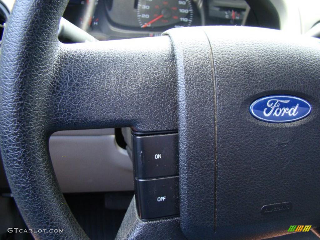 2005 F150 XL Regular Cab - Silver Metallic / Medium Flint/Dark Flint Grey photo #21
