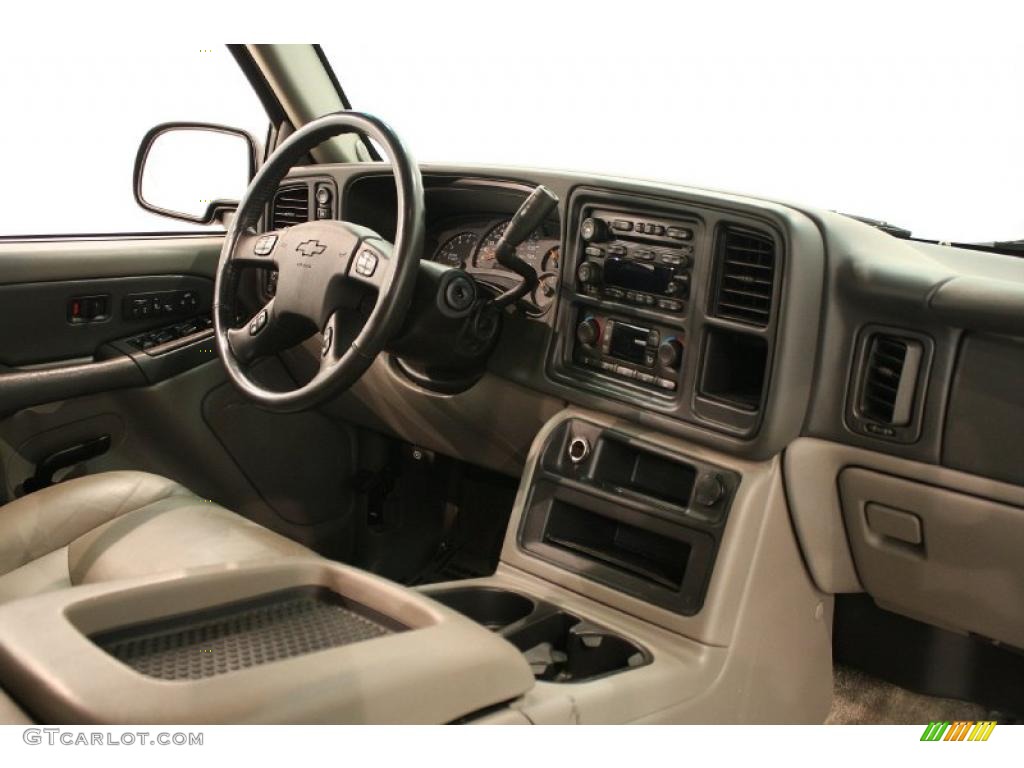 2003 Suburban 1500 Z71 4x4 - Black / Tan/Neutral photo #17