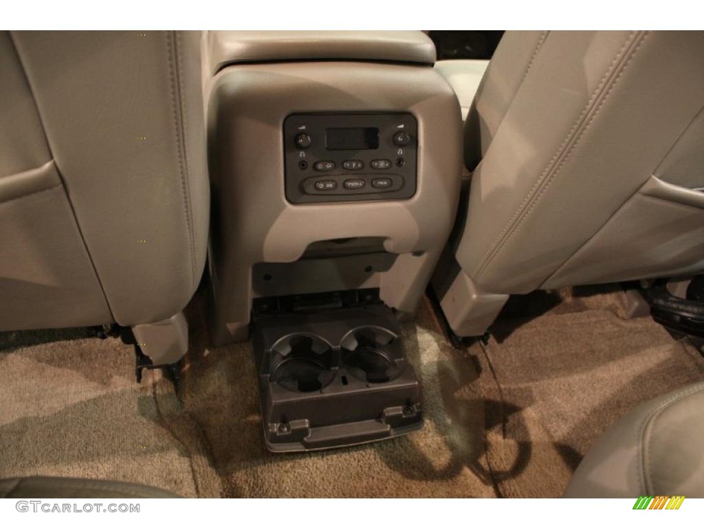 2003 Suburban 1500 Z71 4x4 - Black / Tan/Neutral photo #23