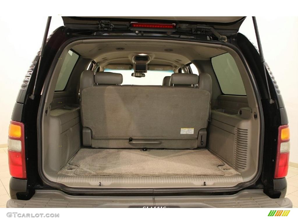 2003 Suburban 1500 Z71 4x4 - Black / Tan/Neutral photo #26