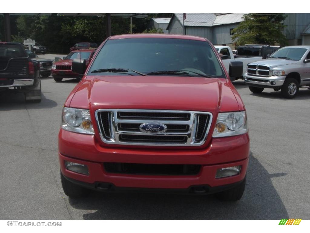2005 F150 STX SuperCab 4x4 - Bright Red / Medium Flint Grey photo #2