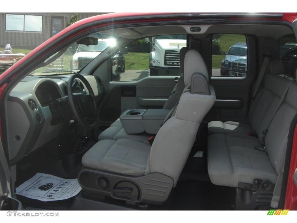 2005 F150 STX SuperCab 4x4 - Bright Red / Medium Flint Grey photo #12