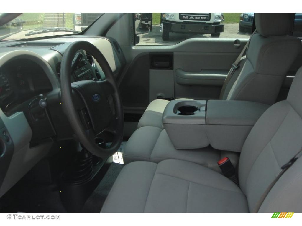 2005 F150 STX SuperCab 4x4 - Bright Red / Medium Flint Grey photo #13