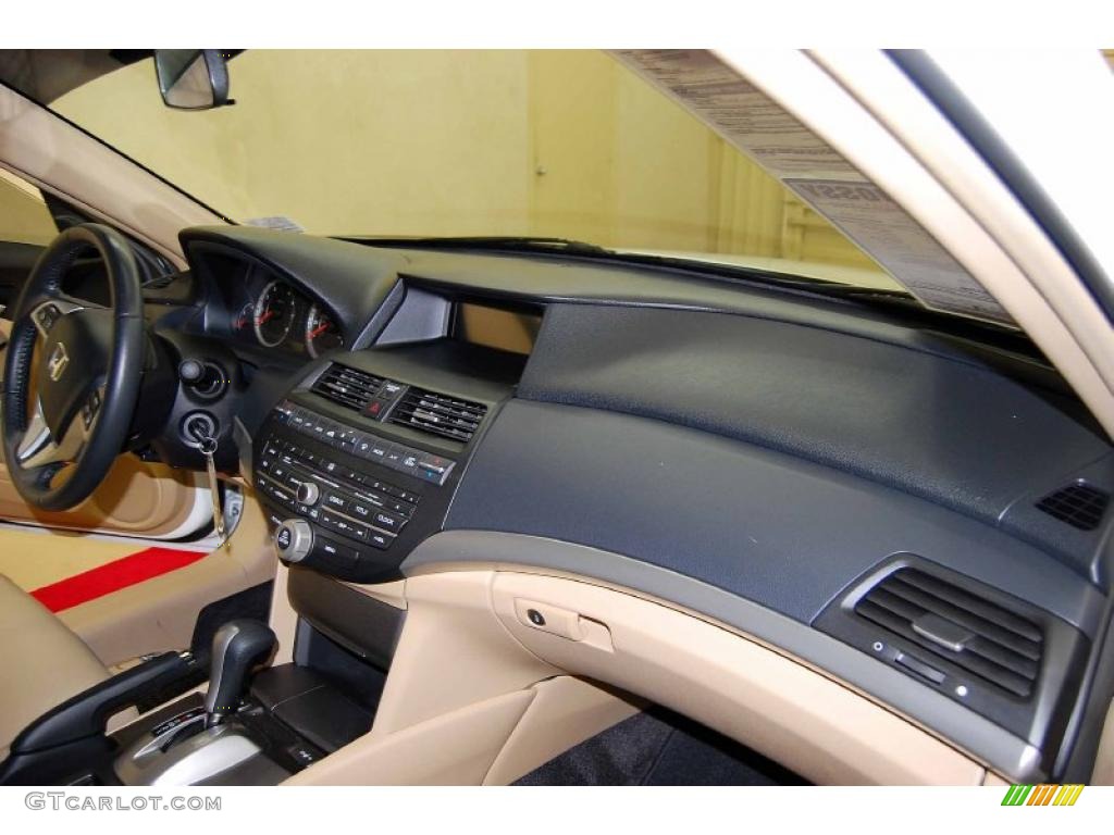 2008 Accord EX-L V6 Coupe - Taffeta White / Ivory photo #23