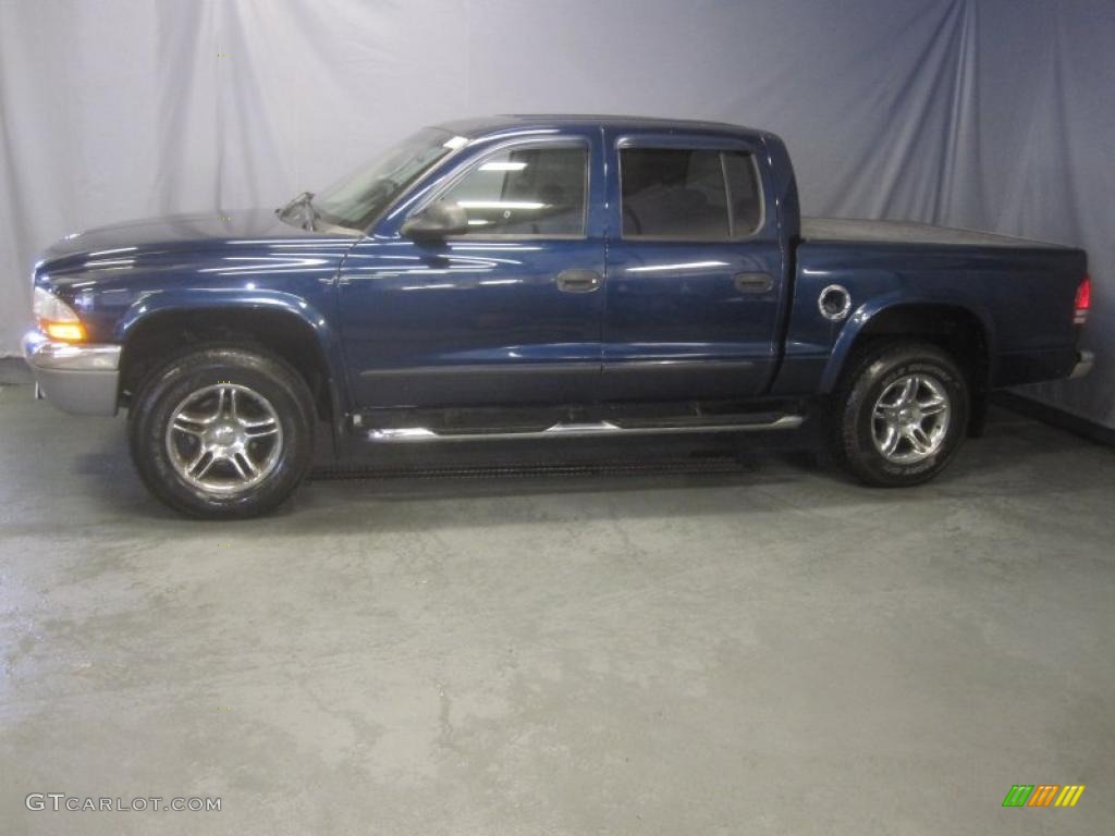 2004 Dakota SLT Quad Cab 4x4 - Patriot Blue Pearl / Dark Slate Gray photo #2