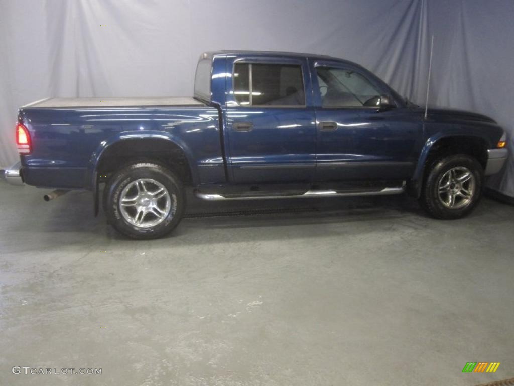 2004 Dakota SLT Quad Cab 4x4 - Patriot Blue Pearl / Dark Slate Gray photo #4