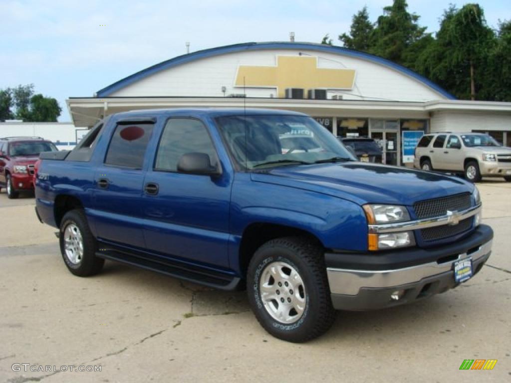 2003 Avalanche 1500 Z71 4x4 - Arrival Blue / Medium Neutral photo #3