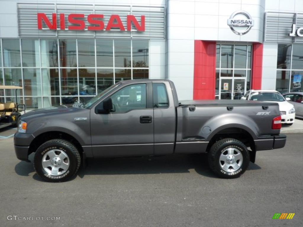 2006 F150 STX Regular Cab 4x4 - Dark Shadow Grey Metallic / Medium Flint photo #2