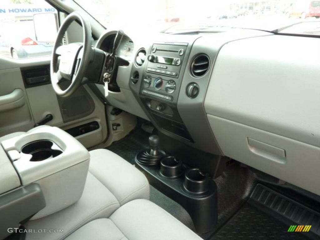 2006 F150 STX Regular Cab 4x4 - Dark Shadow Grey Metallic / Medium Flint photo #7