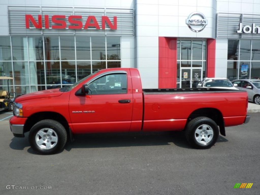 2004 Ram 1500 SLT Regular Cab 4x4 - Flame Red / Dark Slate Gray photo #2