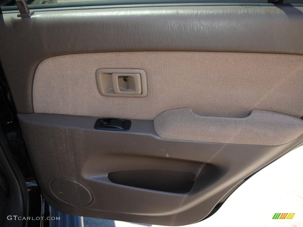 1999 4Runner SR5 4x4 - Black / Oak photo #9
