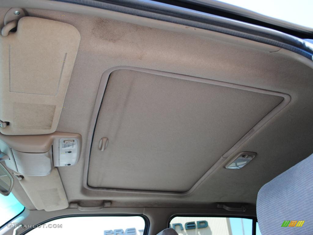 1999 4Runner SR5 4x4 - Black / Oak photo #16