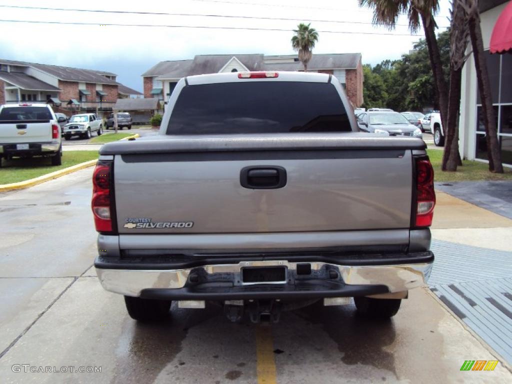 2007 Silverado 1500 Classic LT  Z71 Crew Cab 4x4 - Graystone Metallic / Dark Charcoal photo #2