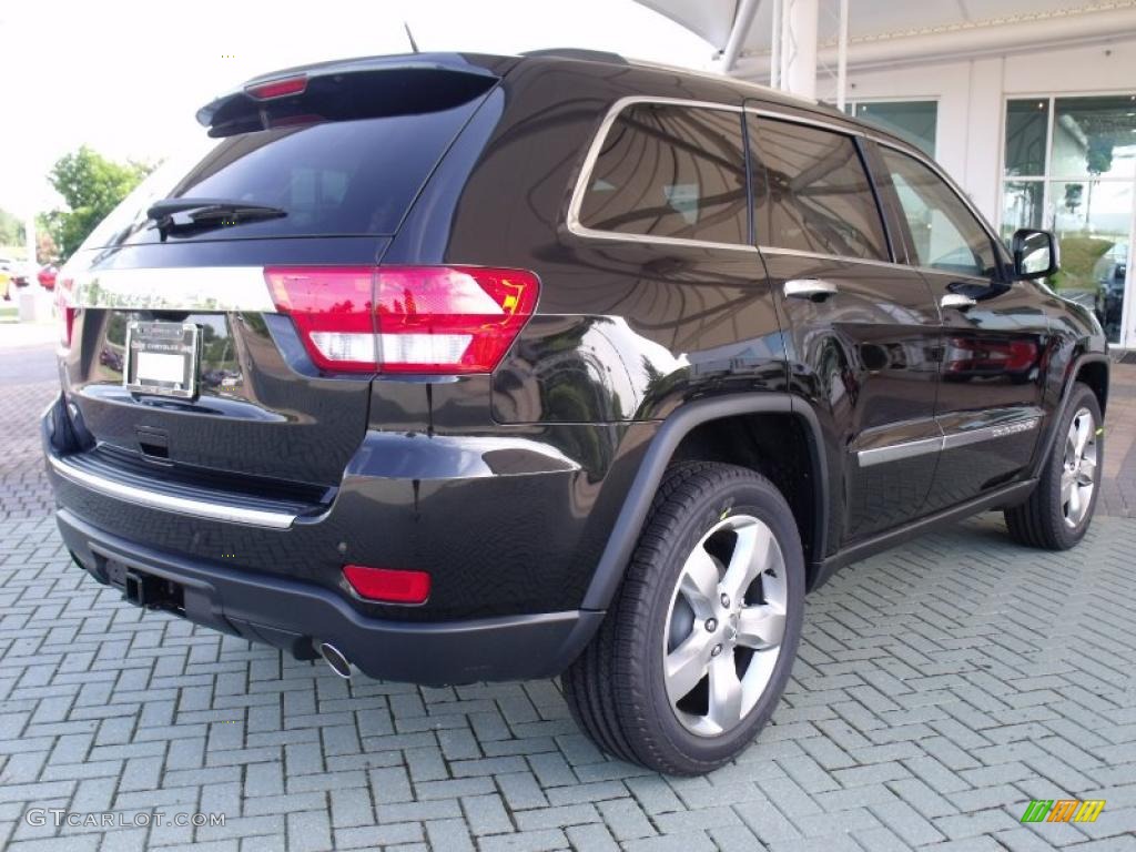 2011 Grand Cherokee Overland - Brilliant Black Crystal Pearl / Dark Frost Beige/Light Frost Beige photo #3