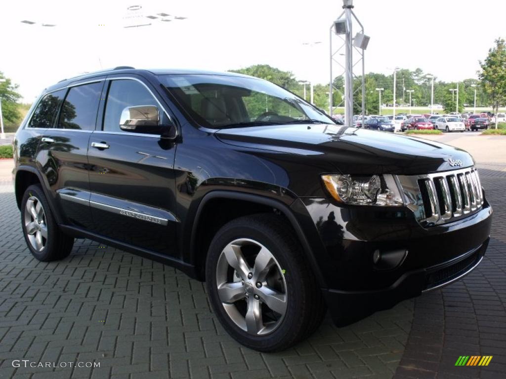 2011 Grand Cherokee Overland - Brilliant Black Crystal Pearl / Dark Frost Beige/Light Frost Beige photo #4