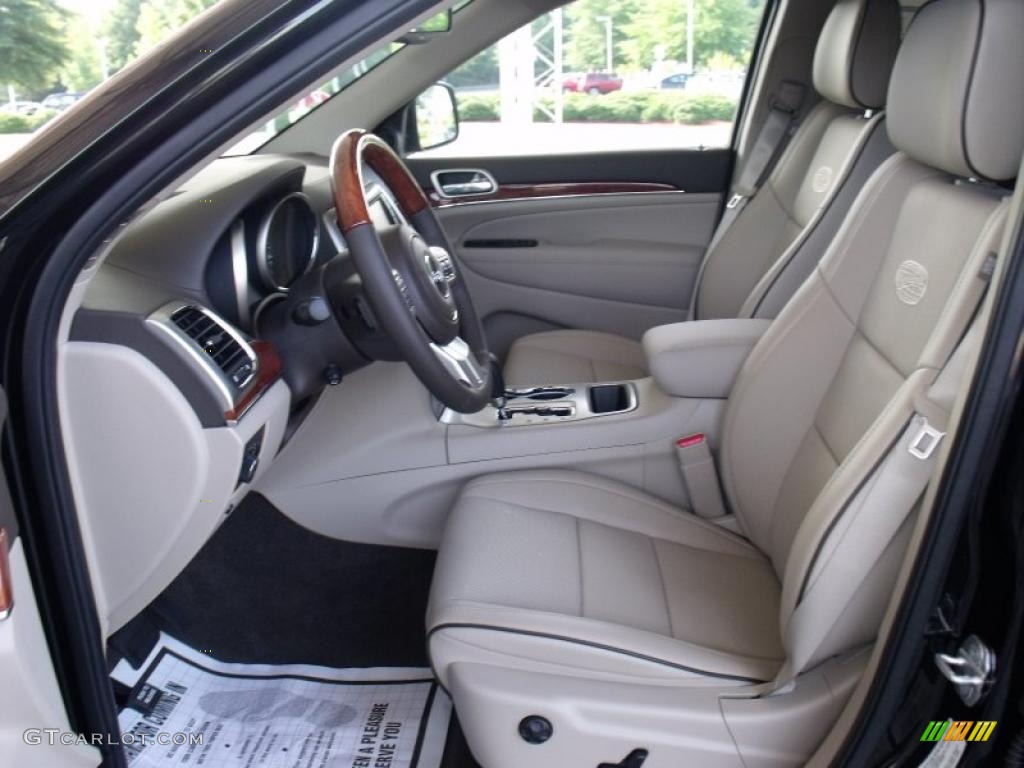 2011 Grand Cherokee Overland - Brilliant Black Crystal Pearl / Dark Frost Beige/Light Frost Beige photo #6