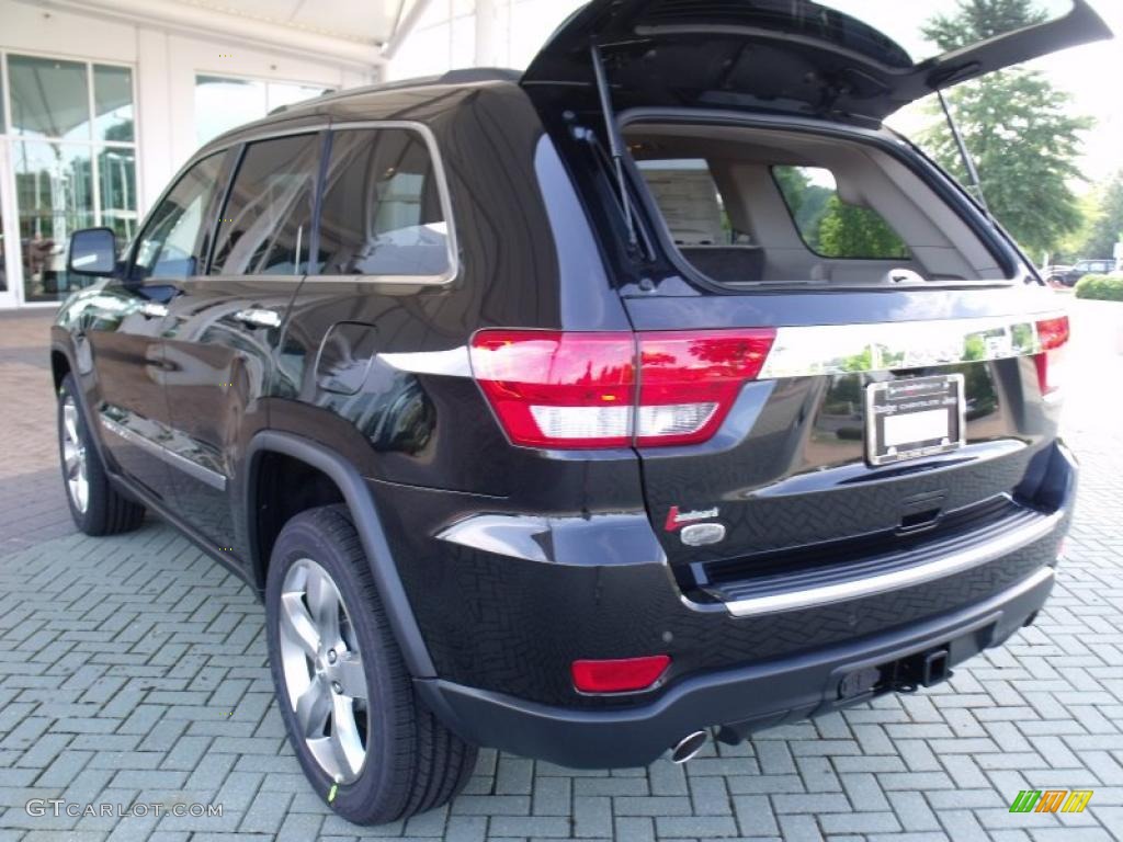 2011 Grand Cherokee Overland - Brilliant Black Crystal Pearl / Dark Frost Beige/Light Frost Beige photo #9