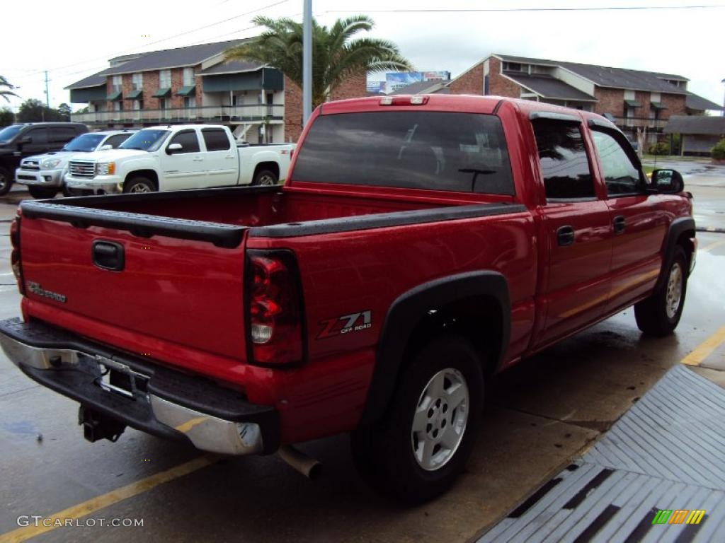 2006 Silverado 1500 Z71 Crew Cab 4x4 - Sport Red Metallic / Medium Gray photo #4