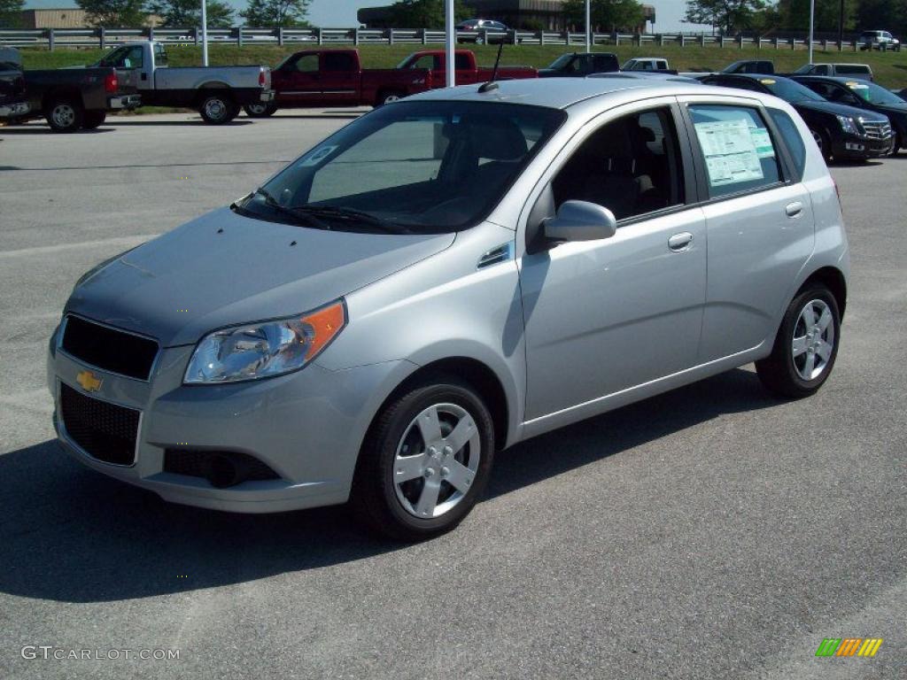 2010 Aveo Aveo5 LT - Cosmic Silver / Charcoal photo #11