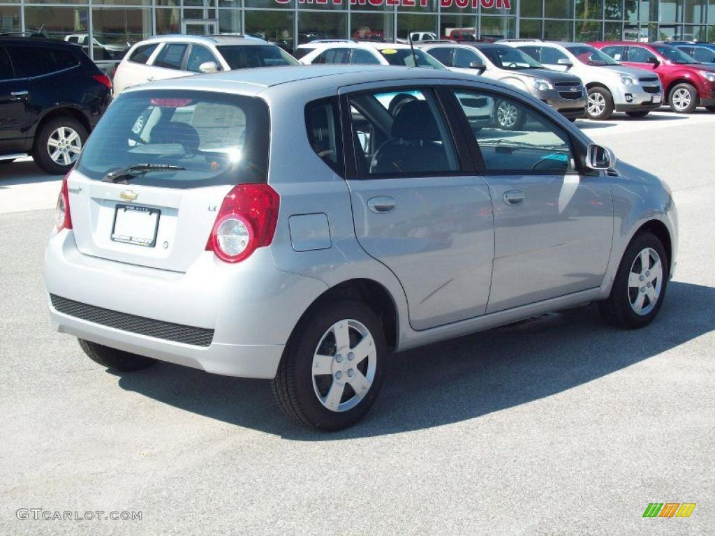 2010 Aveo Aveo5 LT - Cosmic Silver / Charcoal photo #12