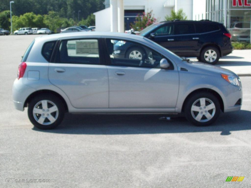 2010 Aveo Aveo5 LT - Cosmic Silver / Charcoal photo #13