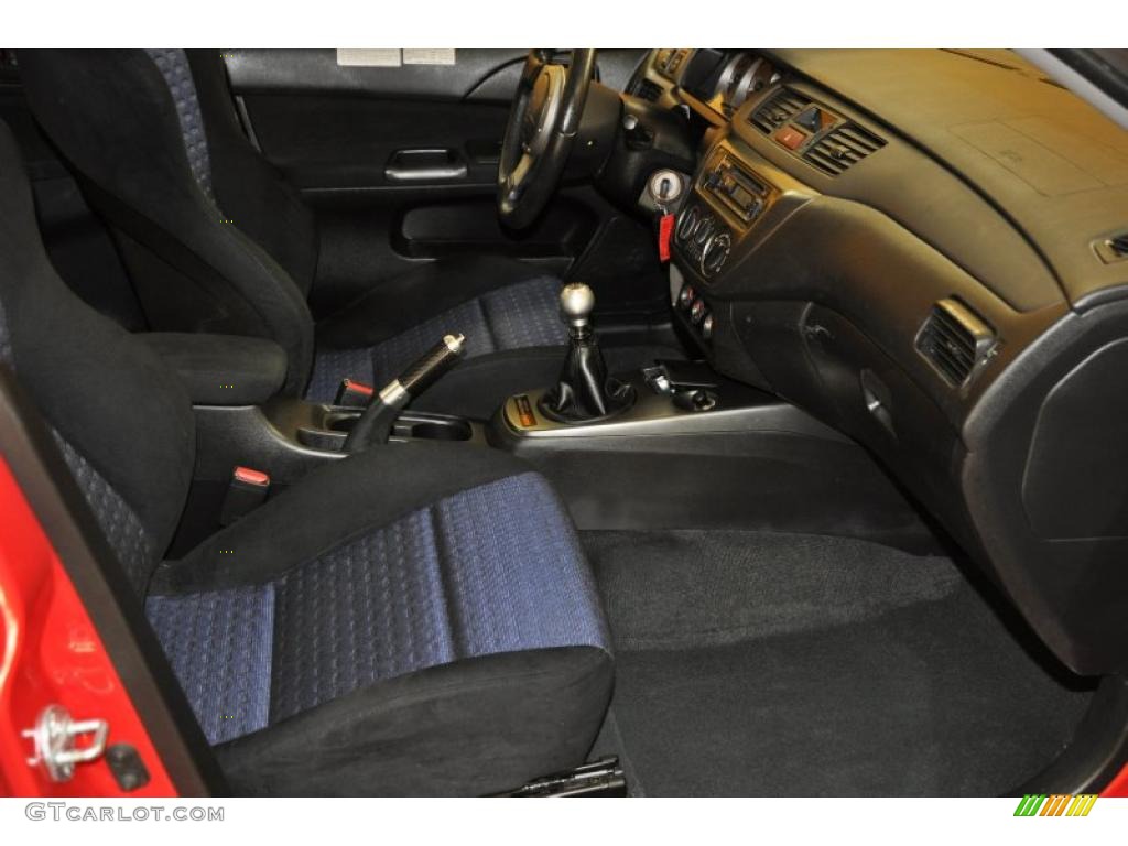 2005 Lancer Evolution MR - Rally Red / Black photo #16