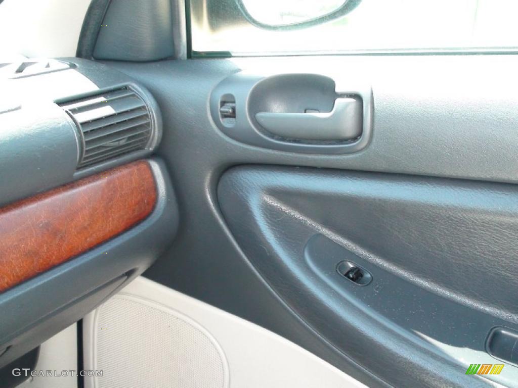 2006 Sebring TSI Sedan - Brilliant Black / Light Taupe photo #25