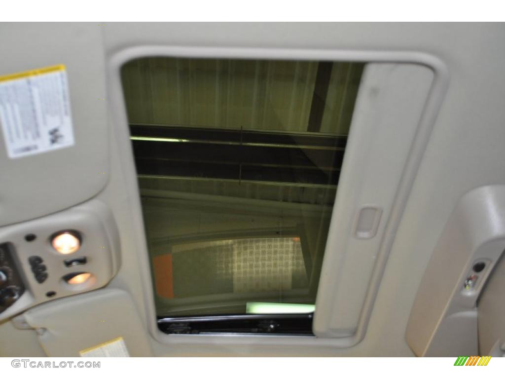 2006 Tahoe Z71 4x4 - Summit White / Tan/Neutral photo #10