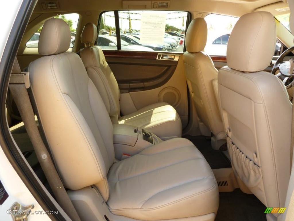 2005 Pacifica Touring - Stone White / Light Taupe photo #11