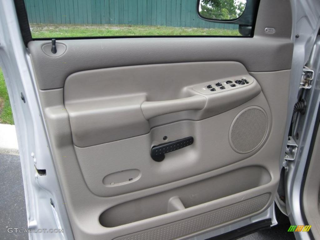 2004 Ram 1500 SLT Quad Cab 4x4 - Bright Silver Metallic / Taupe photo #12