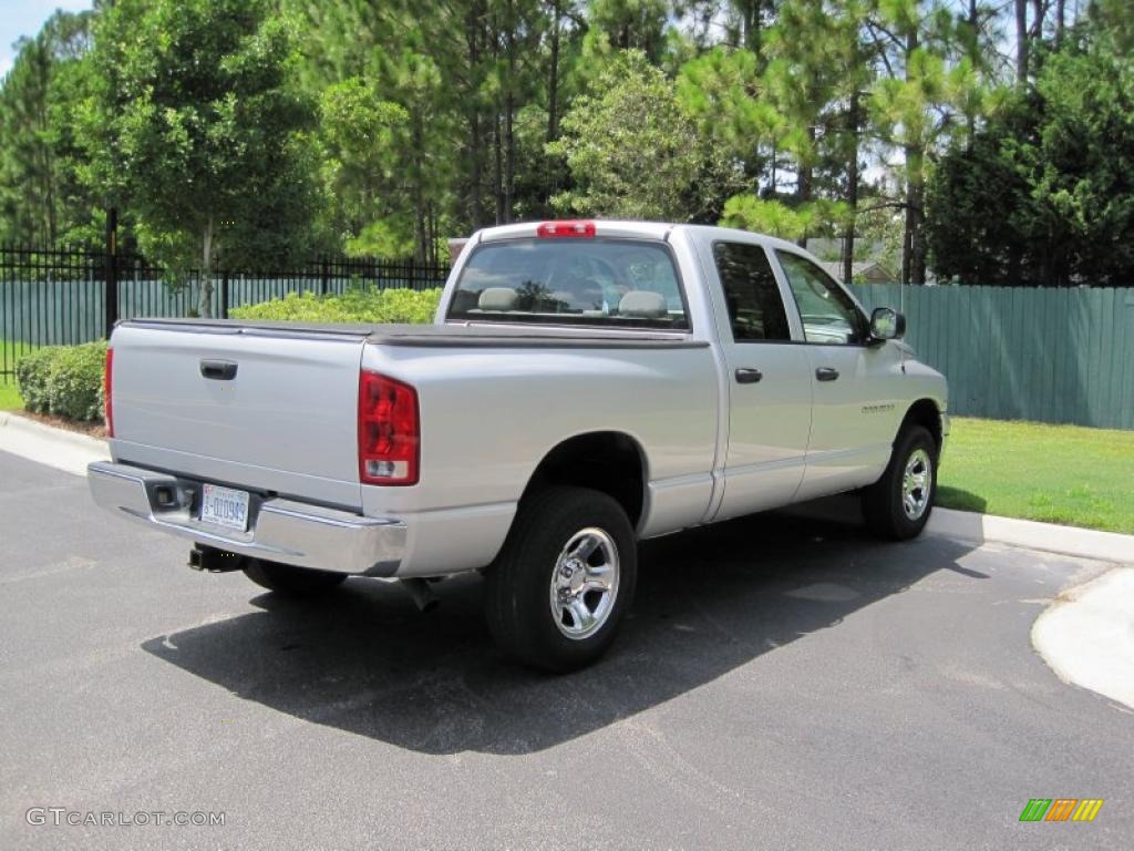 2004 Ram 1500 SLT Quad Cab 4x4 - Bright Silver Metallic / Taupe photo #17