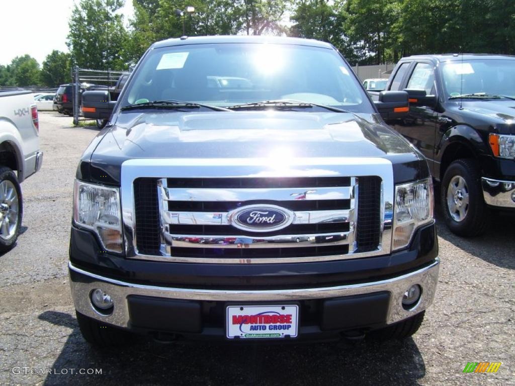 2010 F150 XLT SuperCab 4x4 - Tuxedo Black / Medium Stone photo #3