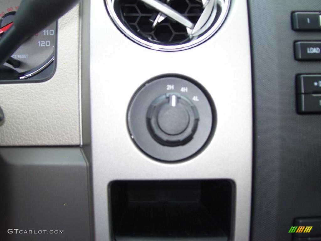 2010 F150 XLT SuperCab 4x4 - Tuxedo Black / Medium Stone photo #21