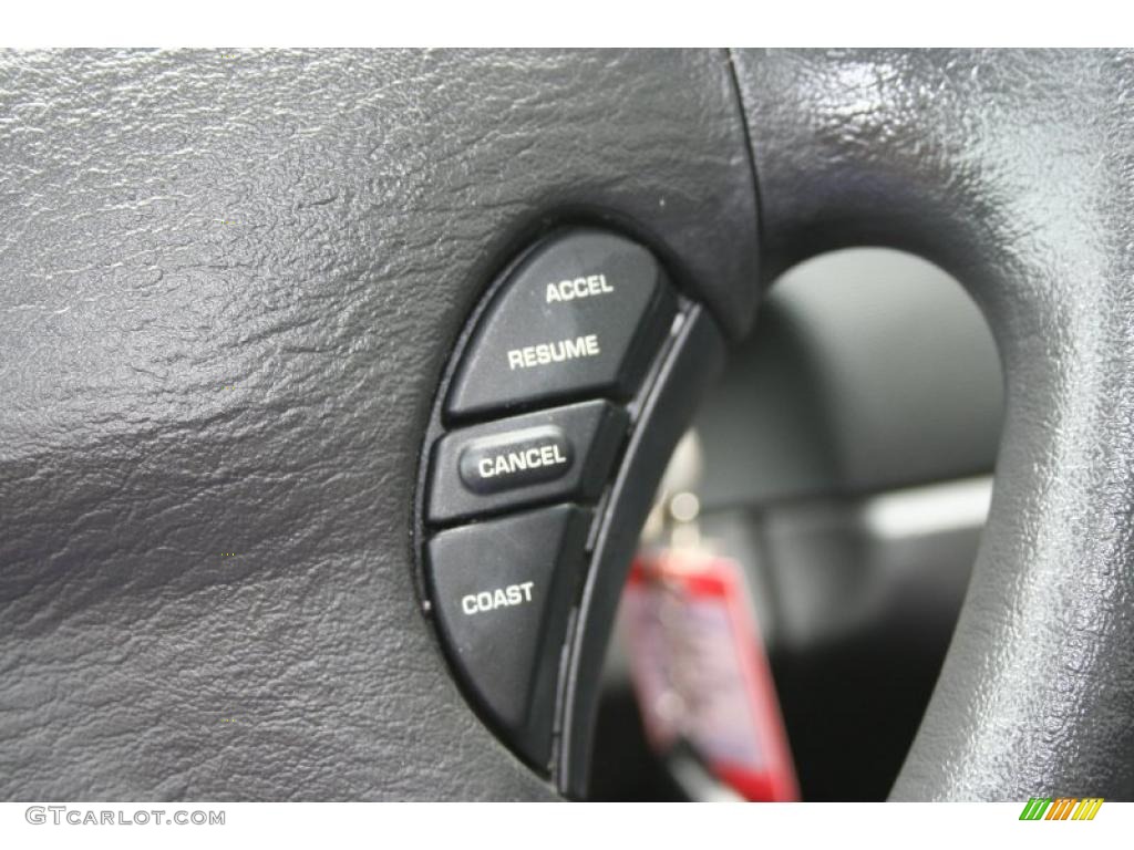 2004 Stratus SE Sedan - Inferno Red Pearlcoat / Dark Slate Gray photo #17