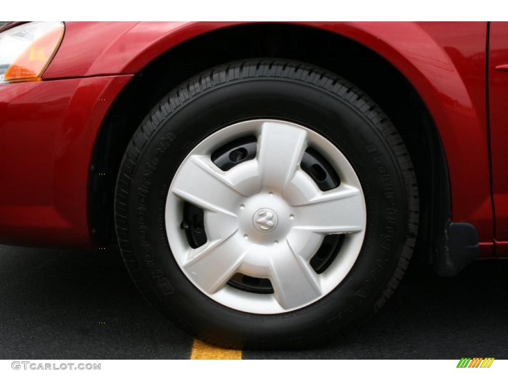 2004 Stratus SE Sedan - Inferno Red Pearlcoat / Dark Slate Gray photo #26