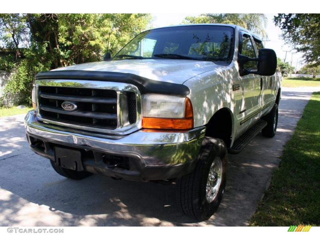 2000 F250 Super Duty Lariat Crew Cab 4x4 - Oxford White / Medium Parchment photo #18