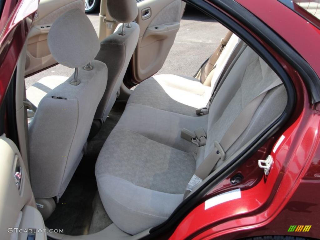 2002 Sentra GXE - Inferno Red / Sand Beige photo #11