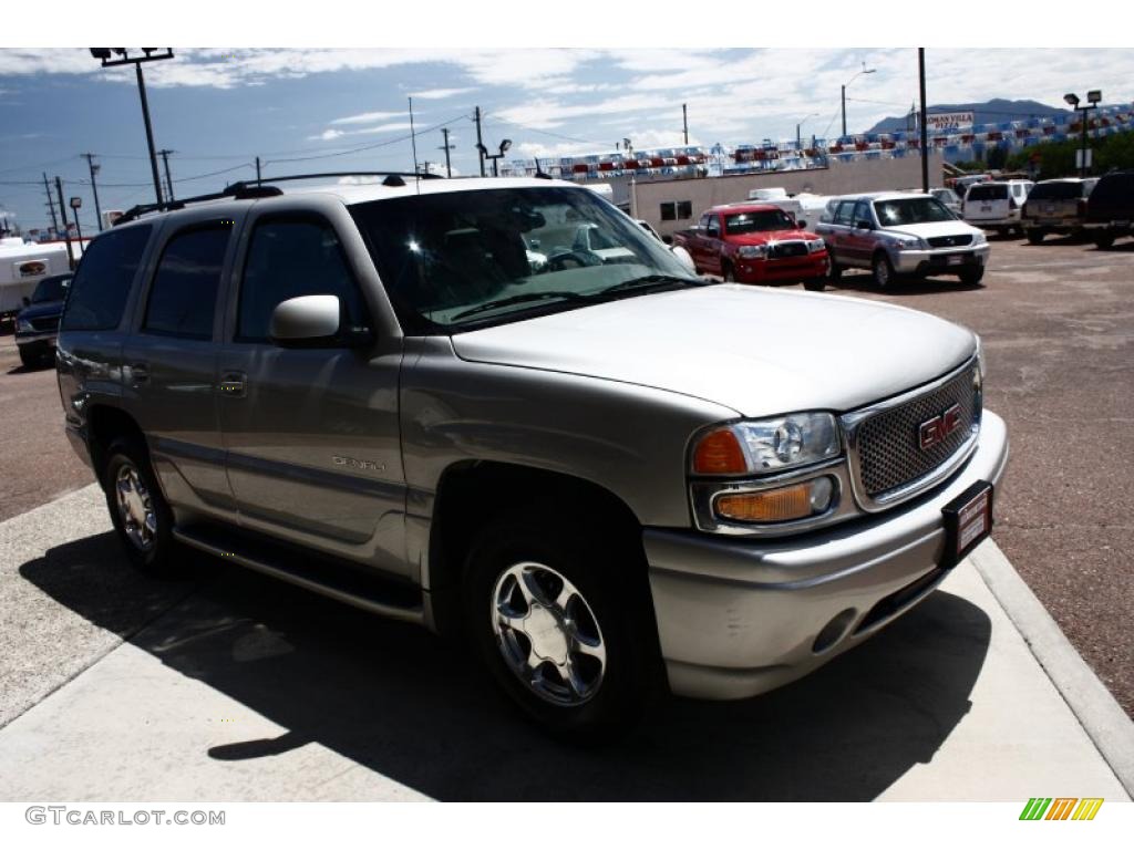 2004 Yukon Denali AWD - Silver Birch Metallic / Stone Gray photo #3