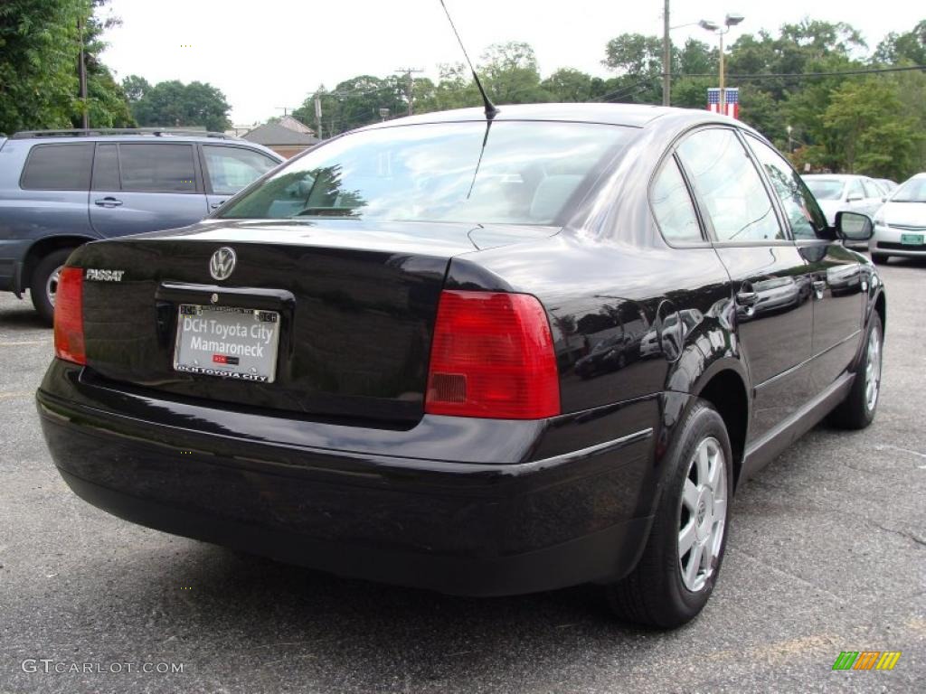 2000 Passat GLS 1.8T Sedan - Black Magic / Grey photo #7