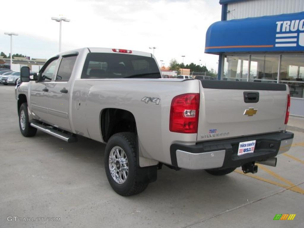 2009 Silverado 3500HD LT Crew Cab 4x4 - Silver Birch Metallic / Ebony photo #3