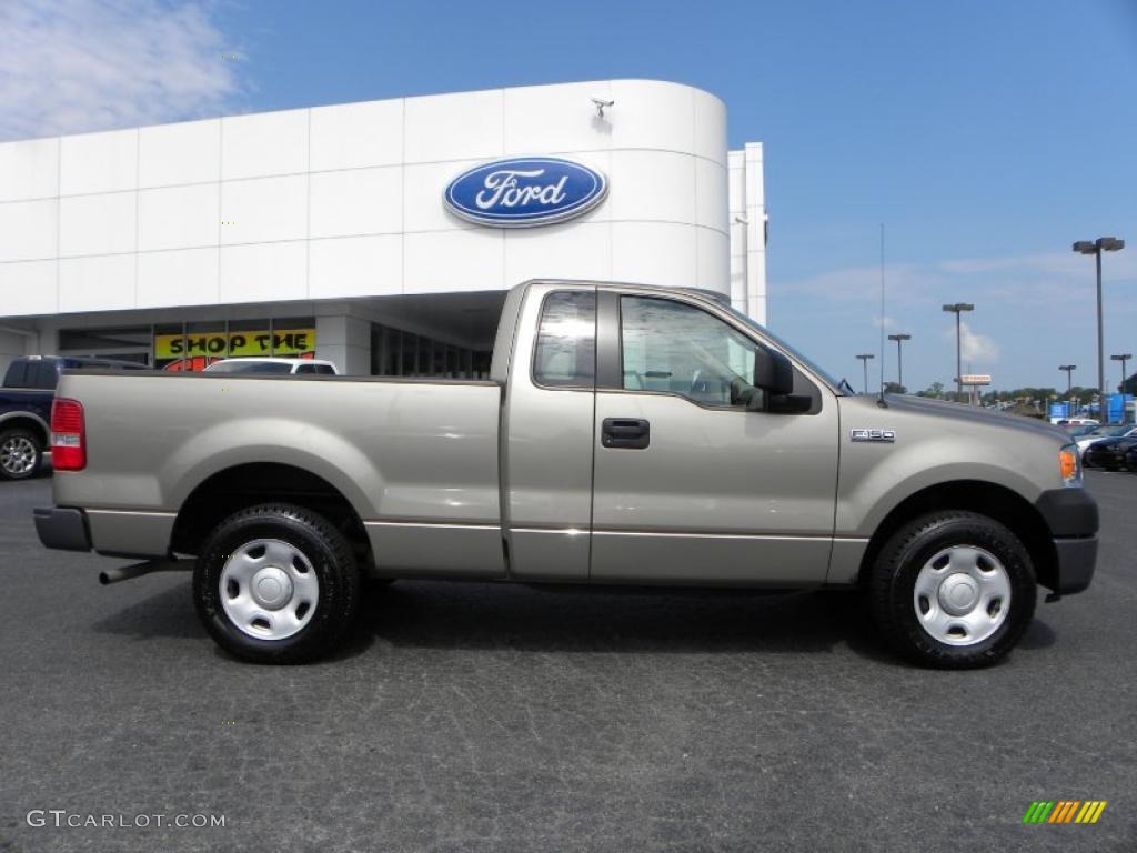 2006 F150 XL Regular Cab - Arizona Beige Metallic / Tan photo #2