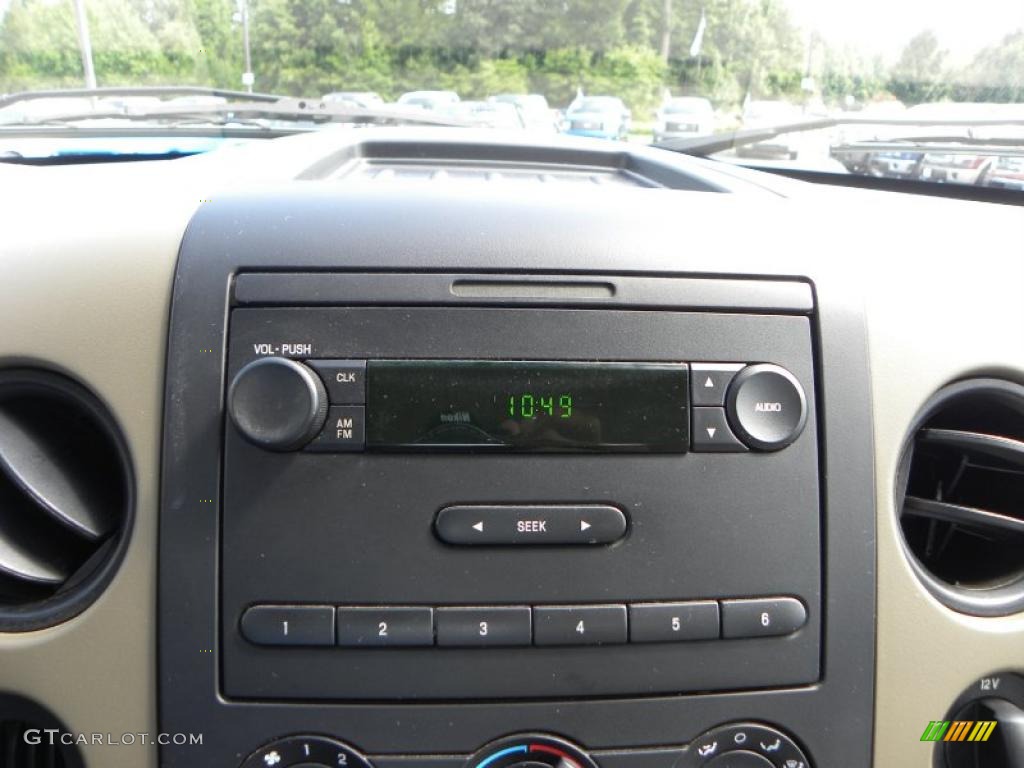 2006 F150 XL Regular Cab - Arizona Beige Metallic / Tan photo #17