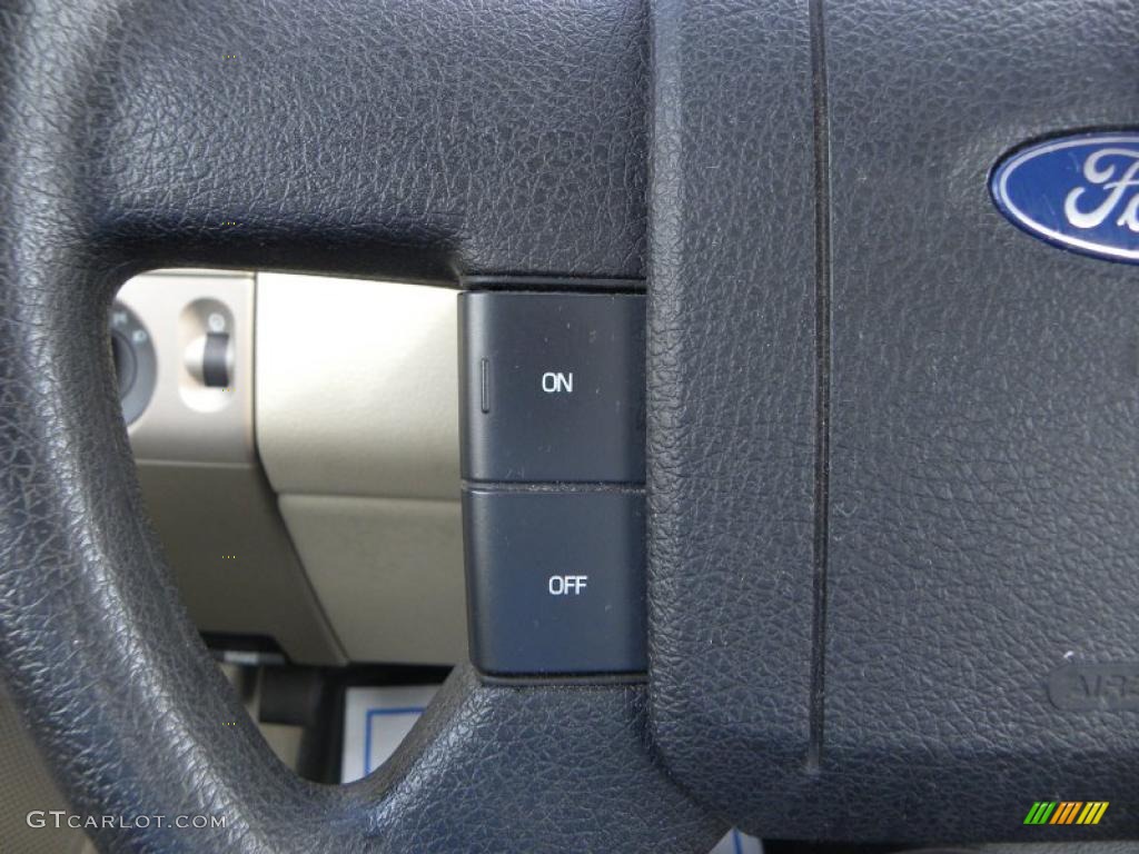 2006 F150 XL Regular Cab - Arizona Beige Metallic / Tan photo #19