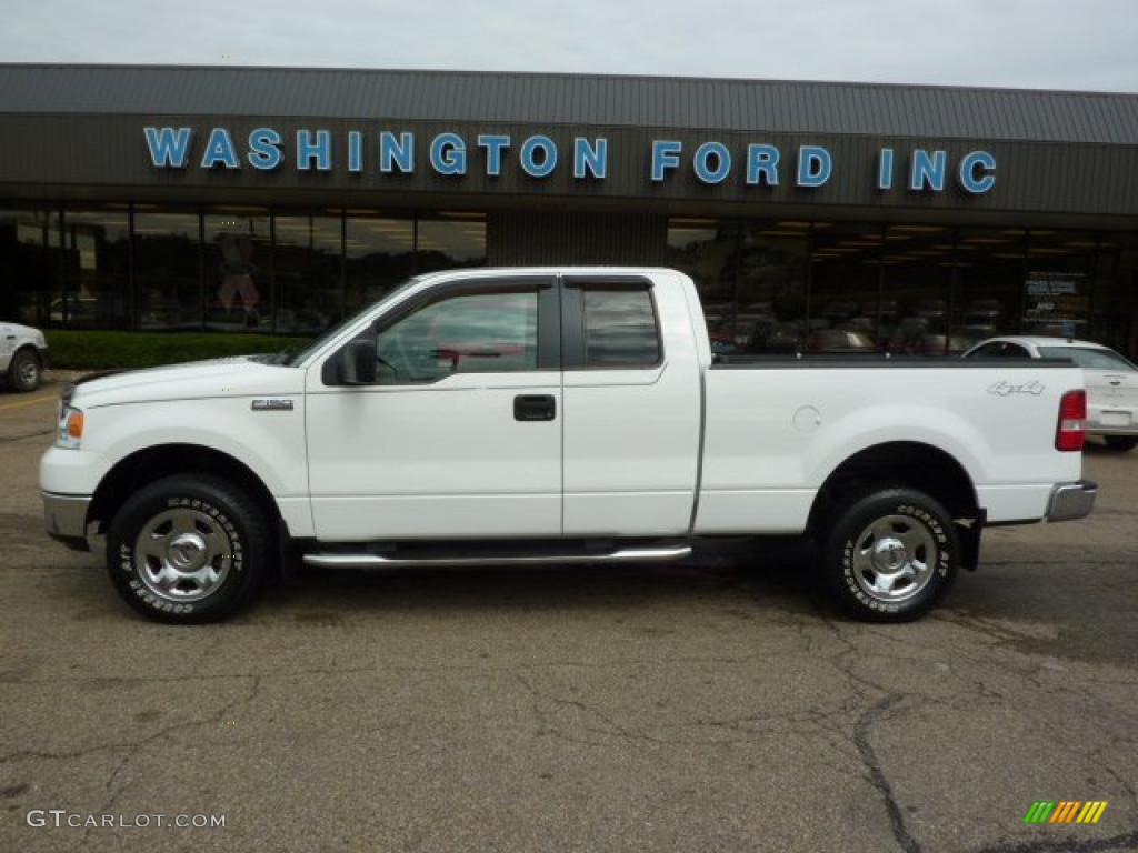 2005 F150 XLT SuperCab 4x4 - Oxford White / Medium Flint/Dark Flint Grey photo #1